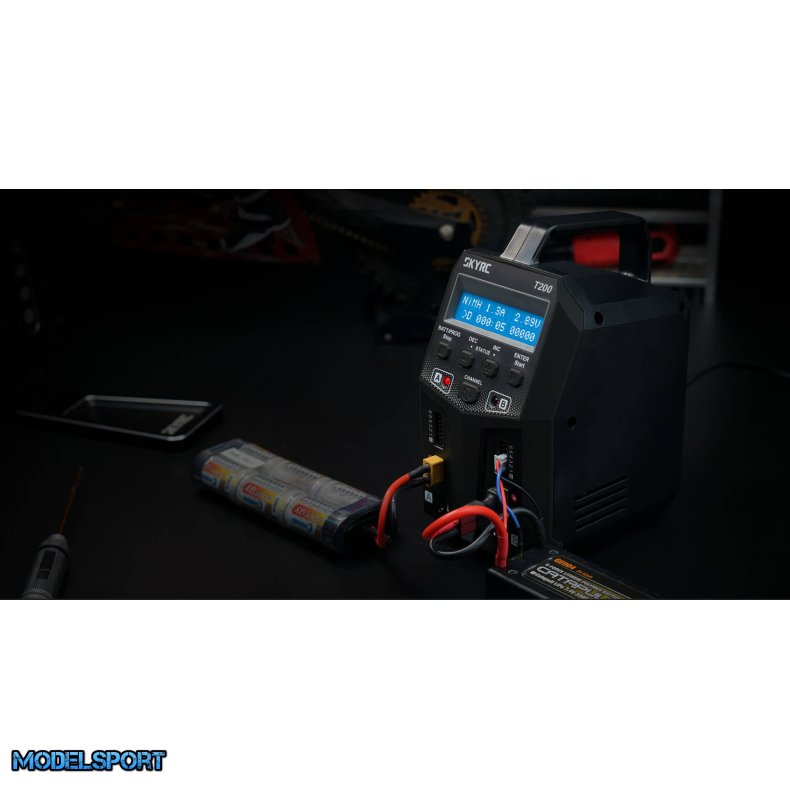 SkyRC T200 AC/DC 12A oplader