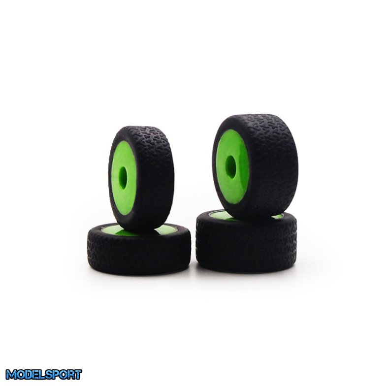 Carisma RC - GT24B GREEN WHEELS/TIRES MOUNTED